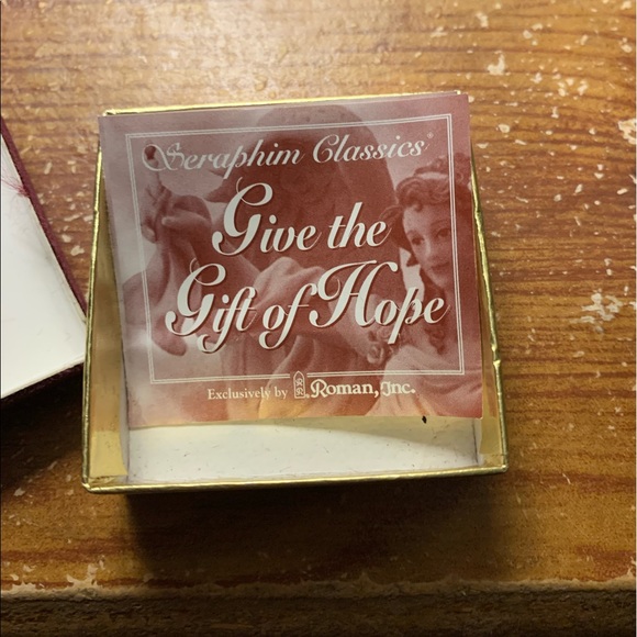 NWOT 1997 Seraphim Classics Hope in The Light Pin - Picture 2 of 11